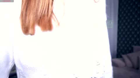 Snapshot of felissiany chatting on February 2026 04:39:02 AM Hello im Nova online show from February 2026 04:39:02 AM