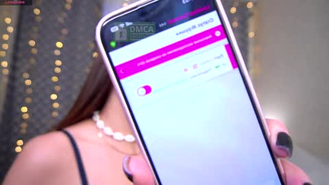 Snapshot of felissiany chatting on February 2026 04:33:02 AM Hello im Nova online show from February 2026 04:33:02 AM