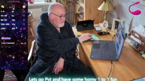 Snapshot of fellainsp8 chatting on May 2026 07:37:01 AM Adam online show from May 2026 07:37:01 AM
