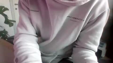 Snapshot of fem_alice_louis_dom chatting on December 2025 07:50:02 AM fem_alice_louis_dom online show from December 2025 07:50:02 AM