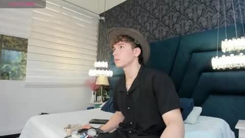 Snapshot of femboy_max chatting on June 2026 11:49:02 AM Femboy Max online show from June 2026 11:49:02 AM