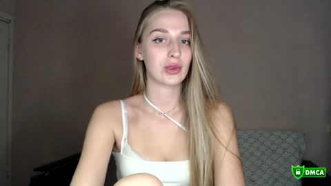 Snapshot of femkedejager chatting on May 2026 08:28:01 PM Femke online show from May 2026 08:28:01 PM
