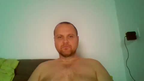 Snapshot of ferkooo111 chatting on February 2025 04:46:02 AM Dorotheo online show from February 2025 04:46:02 AM