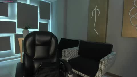 FER  online show from November 2025 10:25:02 AM