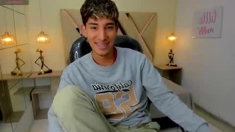 FER PHOENIX online show from March 2026 03:24:01 AM