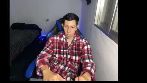 Snapshot of ferz04 chatting on November 2025 04:42:01 PM ferz04 online show from November 2025 04:42:01 PM