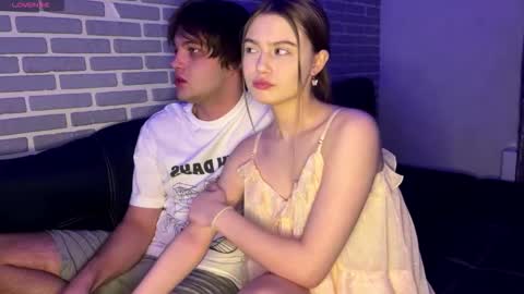 Tina and Tomas online show from November 2025 02:39:02 PM