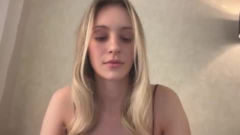 Lisa online show from November 2025 06:52:01 AM