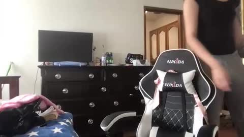 fgsammie online show from November 2025 05:58:02 PM