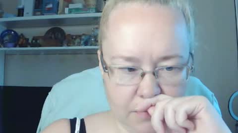 fialkaxl online show from August 2026 03:43:01 AM