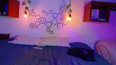 fieryduox online show from November 2025 02:00:02 AM