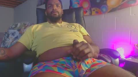 Snapshot of filisdude chatting on November 2025 06:44:01 AM frank online show from November 2025 06:44:01 AM