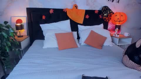 Honey Ill be waiting for you Tue Wed Thu Fri Sat Sun 10am-5pm online show from November 2025 03:05:01 AM