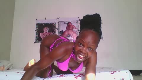 Snapshot of fine_melanin chatting on September 2025 01:57:02 PM caro online show from September 2025 01:57:02 PM