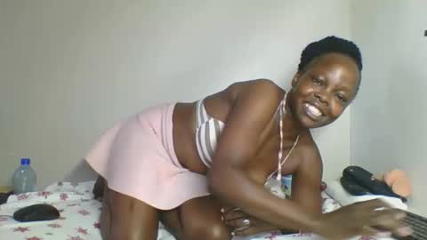 Snapshot of fine_melanin chatting on September 2025 04:28:02 AM caro online show from September 2025 04:28:02 AM