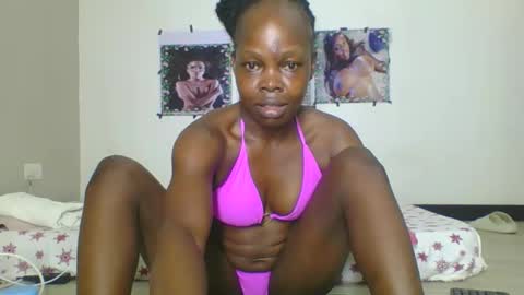 Snapshot of fine_melanin chatting on September 2025 06:13:02 PM caro online show from September 2025 06:13:02 PM
