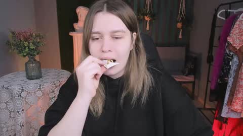 fiora online show from January 2025 05:03:01 AM