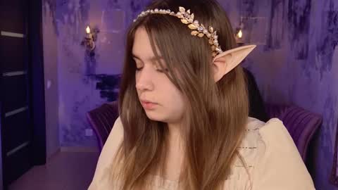 fiora online show from September 2025 06:02:02 AM