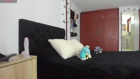     online show from January 2025 12:33:01 AM