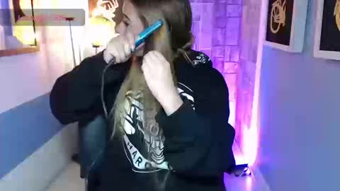 Fiorellaa online show from September 2025 03:34:01 PM