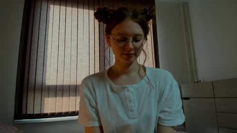 fire_luna online show from February 2025 09:47:02 AM