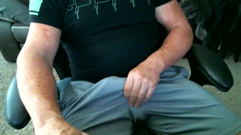 Snapshot of fitguy40 chatting on March 2025 07:43:02 PM fitguy40 online show from March 2025 07:43:02 PM