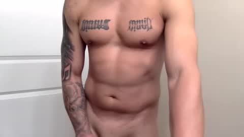 Snapshot of fithornyandtatted chatting on April 2026 10:30:02 PM fithornyandtatted online show from April 2026 10:30:02 PM