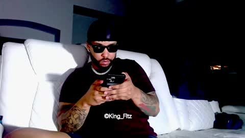 King E  online show from April 2026 01:15:01 AM