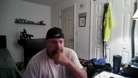 Snapshot of flaguy3233 chatting on December 2024 04:18:01 AM Florida guy online show from December 2024 04:18:01 AM