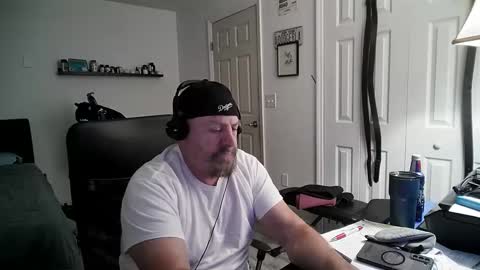 Snapshot of flaguy3233 chatting on December 2024 04:22:01 PM Florida guy online show from December 2024 04:22:01 PM