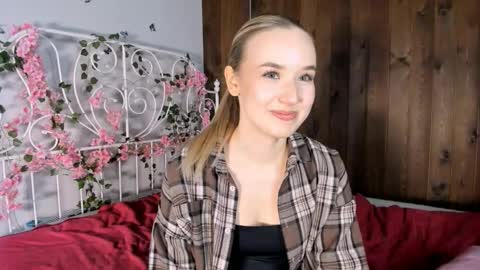 Amina online show from November 2025 08:35:01 AM