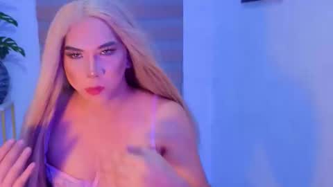 fletcher_dior23 online show from November 2025 12:33:02 PM