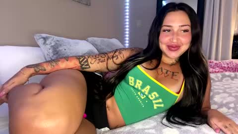 Snapshot of flexyroxxxy chatting on February 2025 03:31:02 AM Roxy online show from February 2025 03:31:02 AM