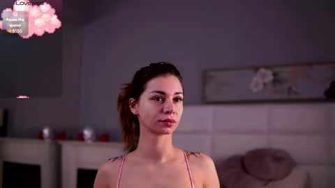 Ana online show from October 2025 03:10:01 AM