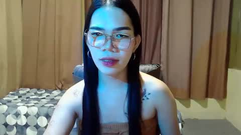 Kendall online show from November 2025 12:56:02 AM