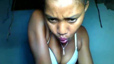 florencia011 online show from January 2025 08:36:02 PM