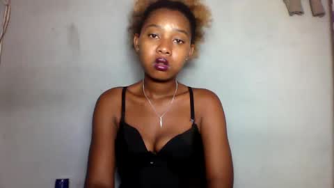 florencia011 online show from January 2025 12:24:01 PM