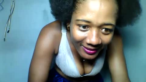 florencia011 online show from January 2025 07:37:01 PM
