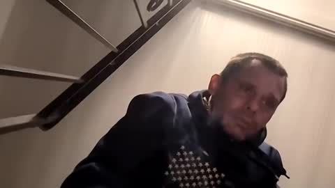 floridaman320 online show from December 2025 05:23:01 AM