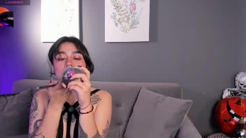 Its a pleasure to meet you. Im Flower. Help me reach 1k. Follow me. online show from October 2025 11:45:02 AM