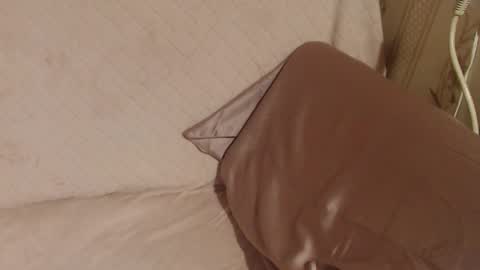 say meow and send tip  online show from November 2025 06:19:01 PM