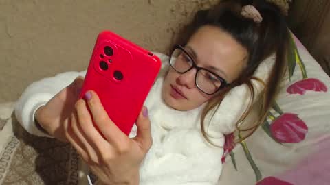 Snapshot of flowercandydoll13 chatting on December 2024 07:36:01 PM say meow and send tip online show from December 2024 07:36:01 PM
