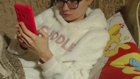 Snapshot of flowercandydoll13 chatting on January 2025 09:55:02 PM say meow and send tip online show from January 2025 09:55:02 PM