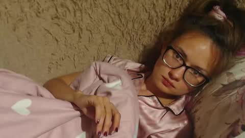 Snapshot of flowercandydoll13 chatting on September 2025 05:12:02 PM say meow and send tip online show from September 2025 05:12:02 PM