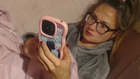 Snapshot of flowercandydoll13 chatting on September 2025 03:16:01 PM say meow and send tip online show from September 2025 03:16:01 PM