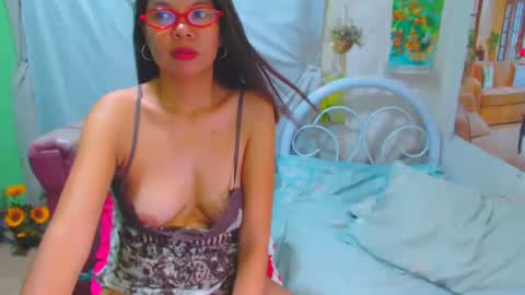 Snapshot of flowerfresh chatting on February 2025 02:19:02 AM Lexii online show from February 2025 02:19:02 AM