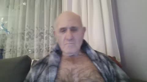 Snapshot of follador1001 chatting on January 2025 07:37:01 PM follador1001 online show from January 2025 07:37:01 PM