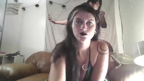 forestdarling online show from September 2025 12:58:02 AM