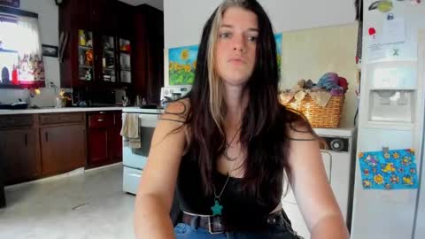 Snapshot of forestdarling chatting on November 2025 09:21:02 PM forestdarling online show from November 2025 09:21:02 PM