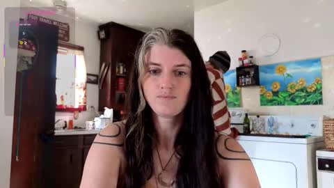 Snapshot of forestdarling chatting on November 2025 08:35:02 PM forestdarling online show from November 2025 08:35:02 PM